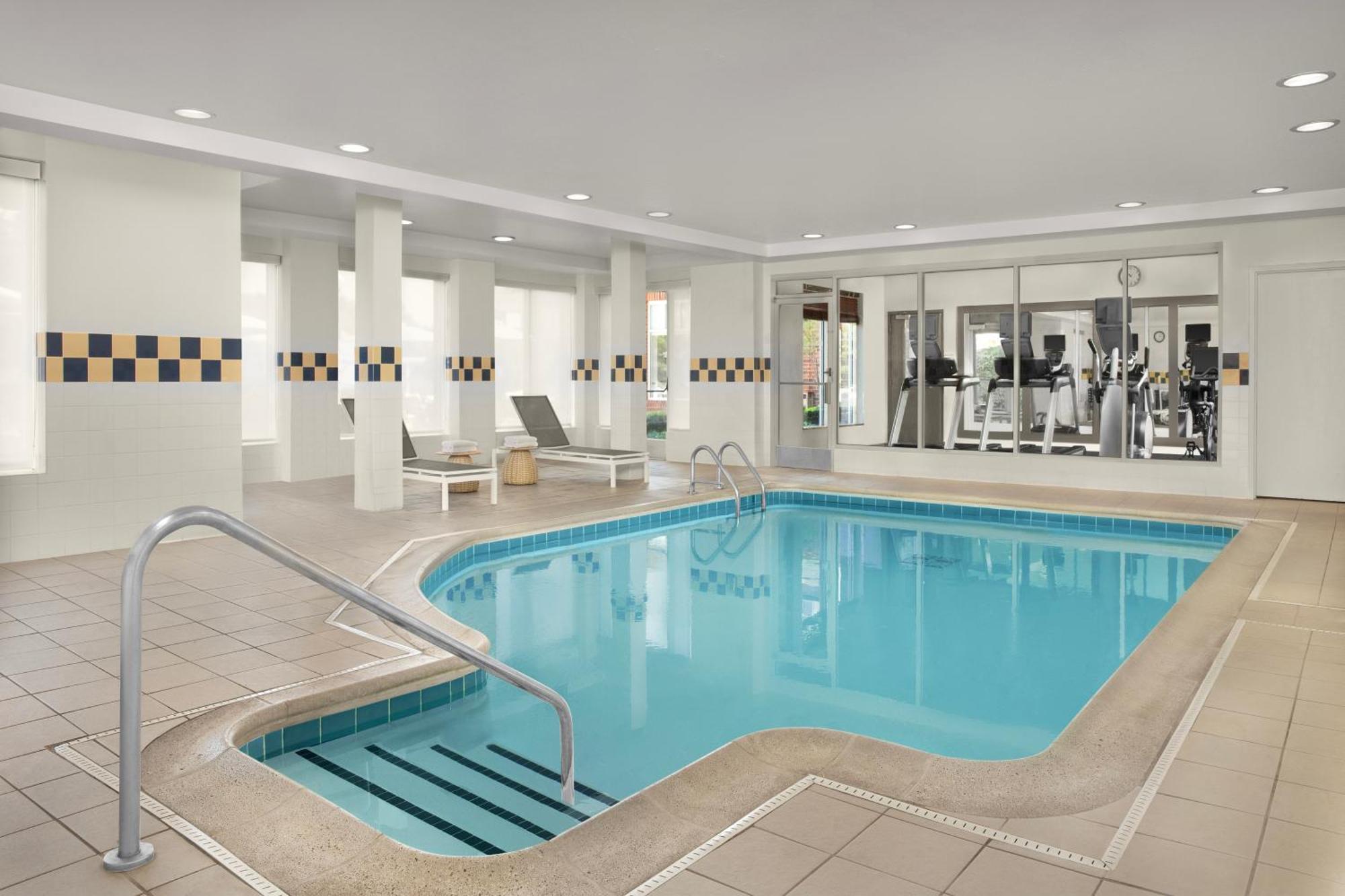 Hilton Garden Inn Hoffman Estates Ngoại thất bức ảnh