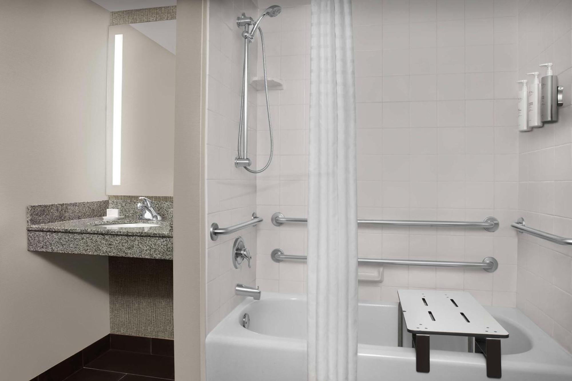 Hilton Garden Inn Hoffman Estates Ngoại thất bức ảnh